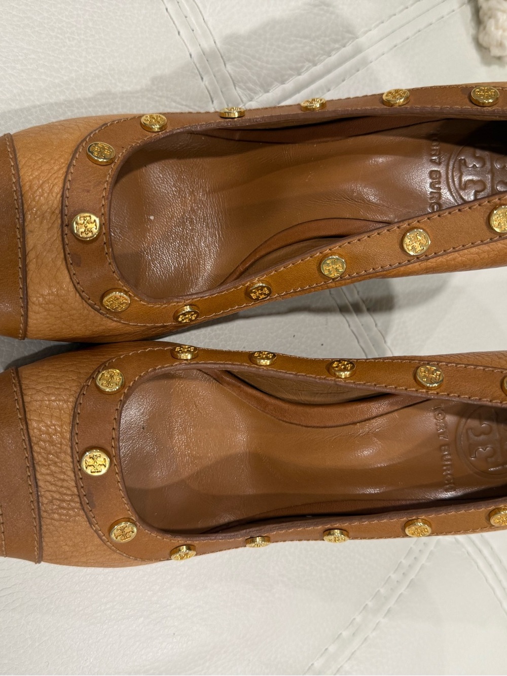 Tory Burch Tan Leather Studded wedges sz 8